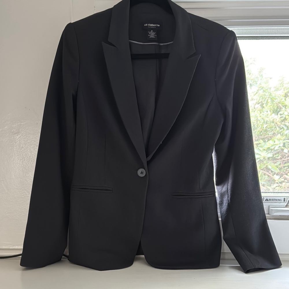 Liz Claiborne Women's charcoal, gray fitted  Blazer